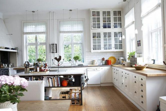 Кухонные занавески и оформление окон кухни