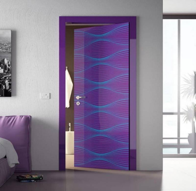 Двери фиолетового цвета 4