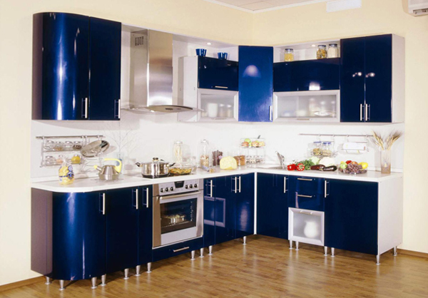 Мебель для кухни в голубых тонах-2