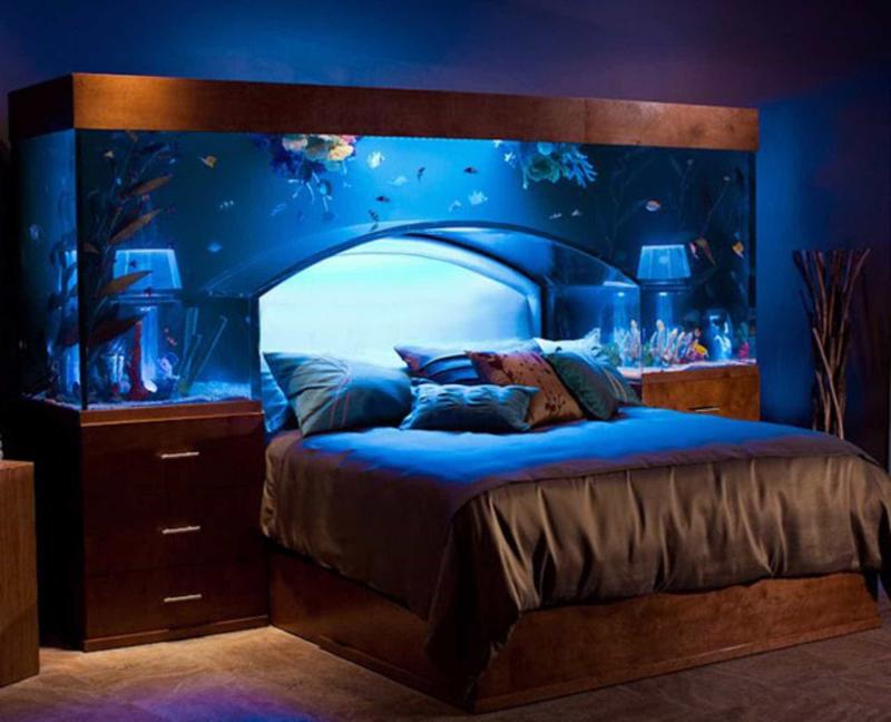 Изголовье кровати-аквариум