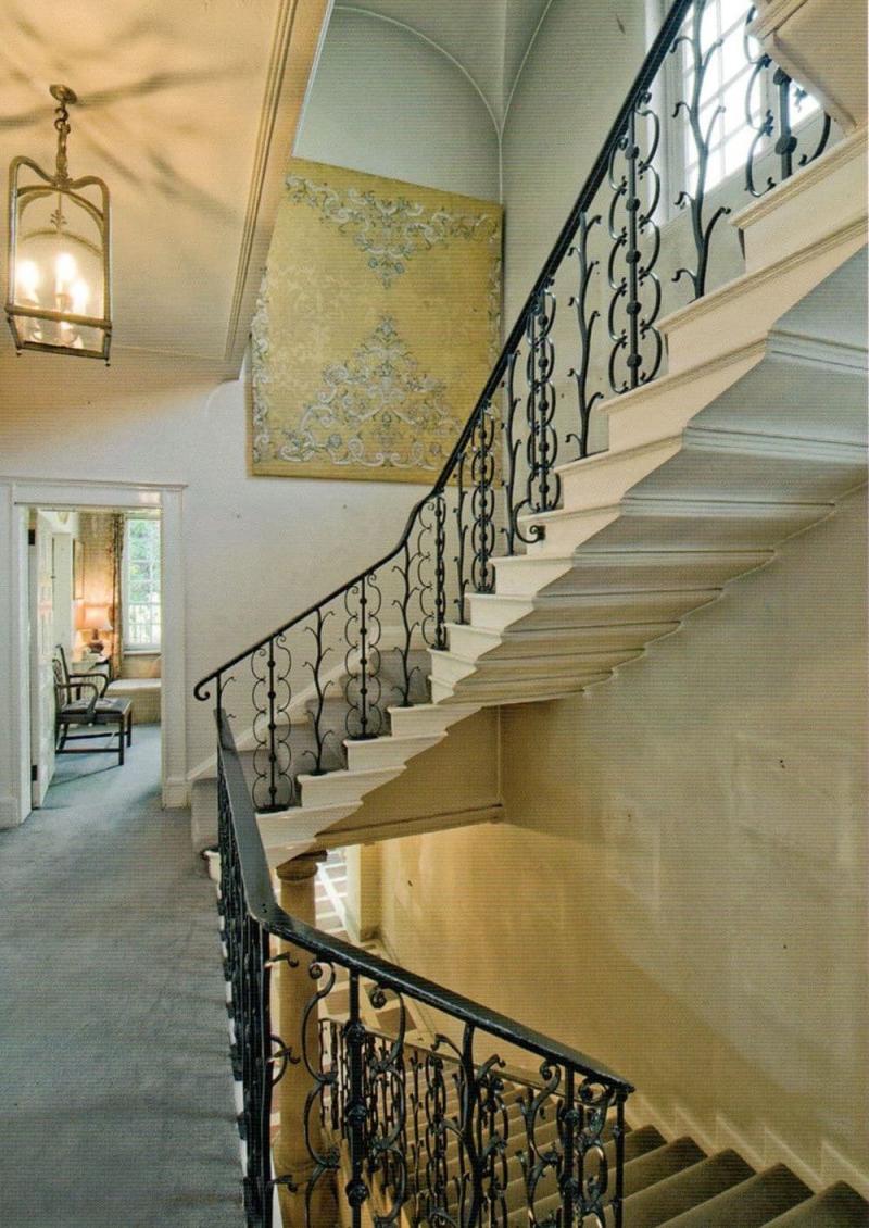 Виды лестниц на второй этаж в частном доме фото с размерами