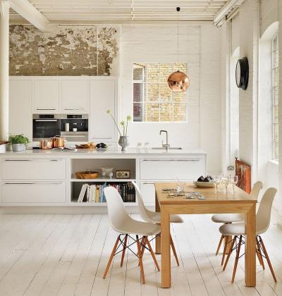 Обеденный стол на кухне в скандинавском стиле 1