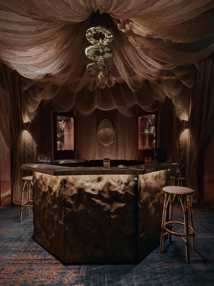 Декаданс 21 века: концепт бара в стиле нео ар-деко Декаданс 21 века: концепт бара в стиле нео ар-деко