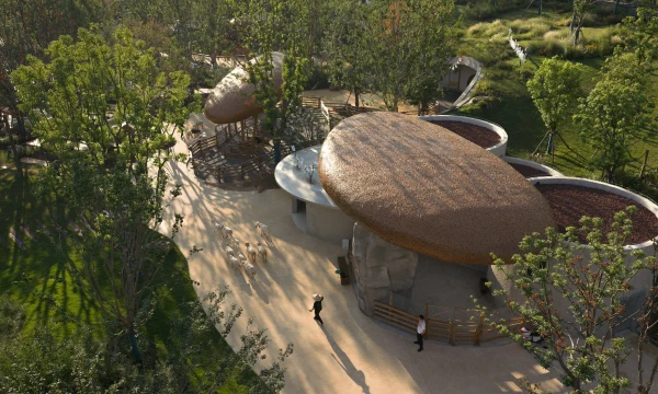 &laquo;Небесные валуны&raquo; из плетёного бамбука на экоферме в Китае