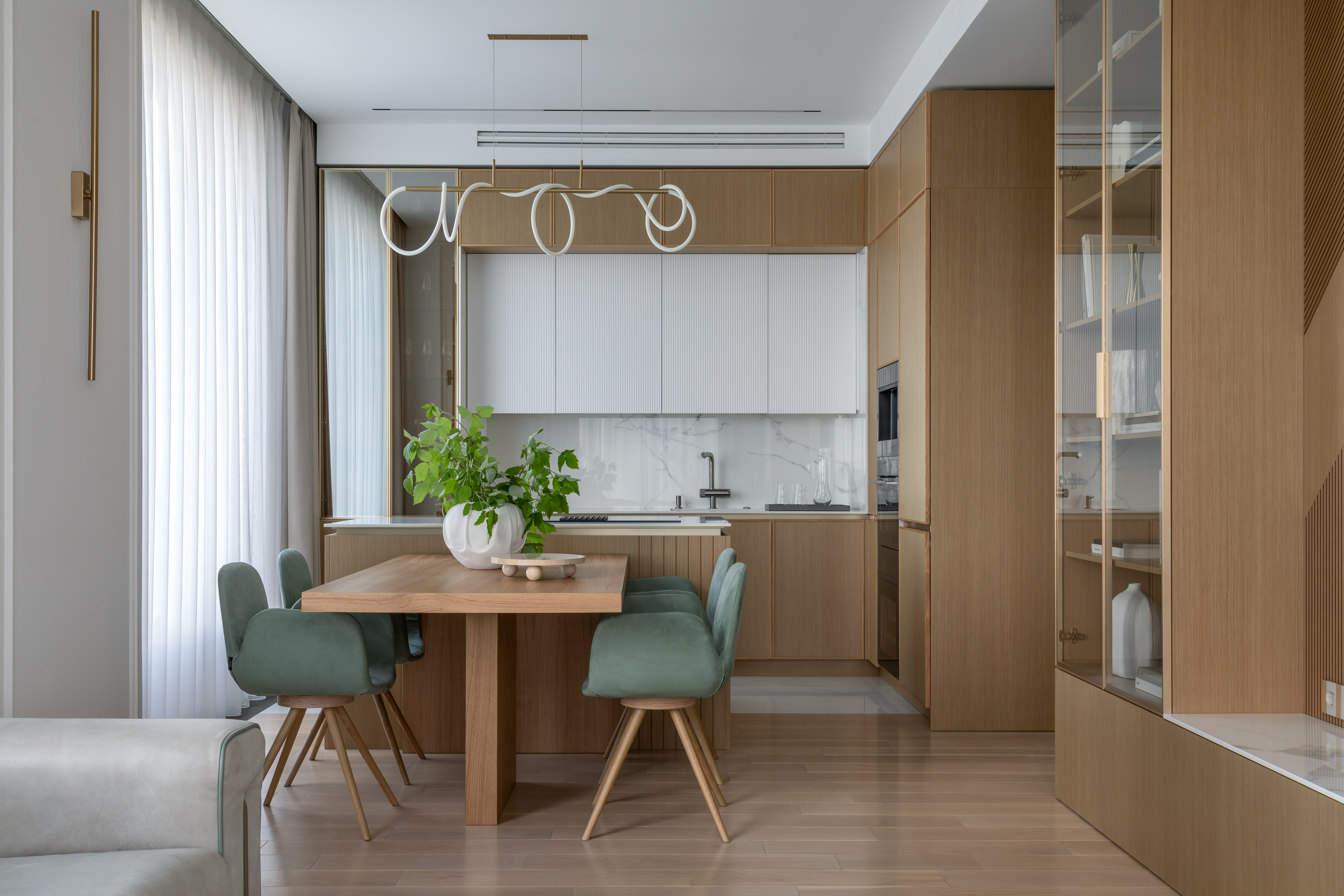 Фото интерьера кухни в ЖК 