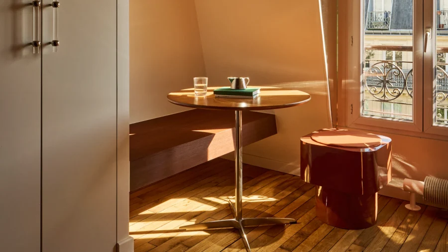 Шкатулка из красного дерева: 15 кв. м парижского шика Шкатулка из красного дерева: 15 кв. м парижского шика