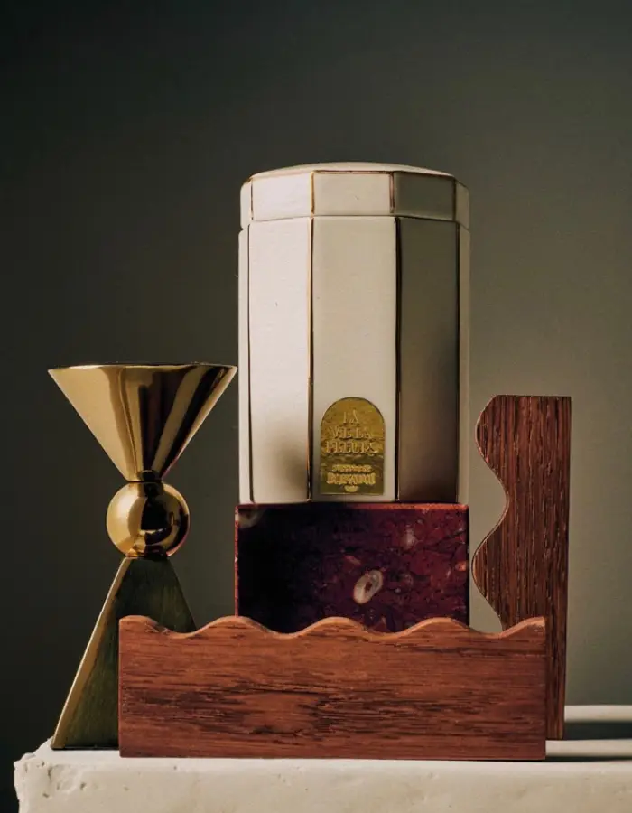 Интерьер как манифест: хром, жемчуг и «сигарная» палитра в трендах 2026 года