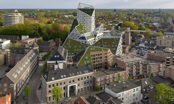 MVRDV завершает строительство дома в Эйндховене с угловатыми крышами