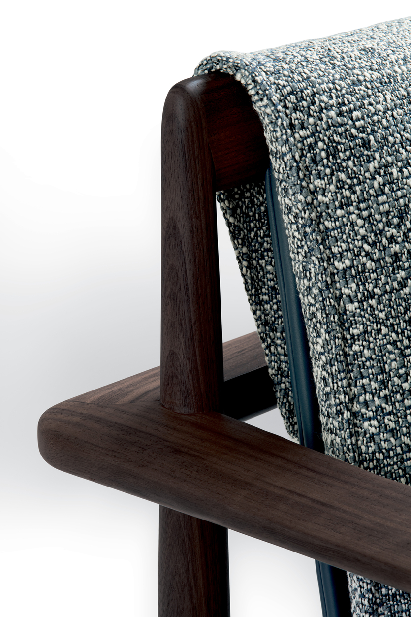 Италия-Япония: кросс-культурные кресла в гостиную