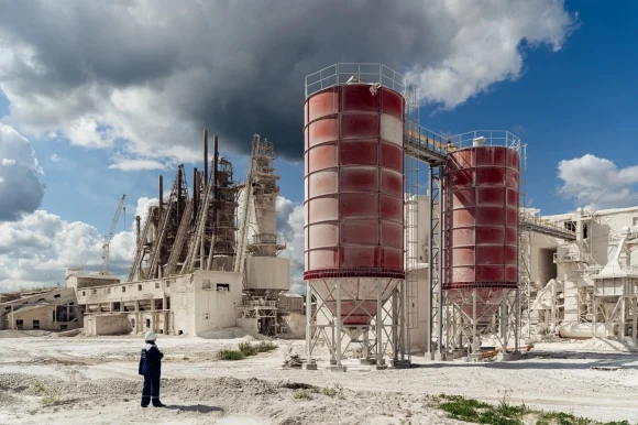 «Цемрос» просит допустить его к приватизации «Востокцемента» «Цемрос» просит допустить его к приватизации «Востокцемента»