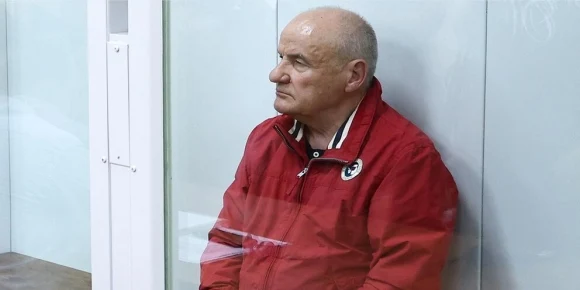Из «Патриота» срубили дом, гараж и баньку