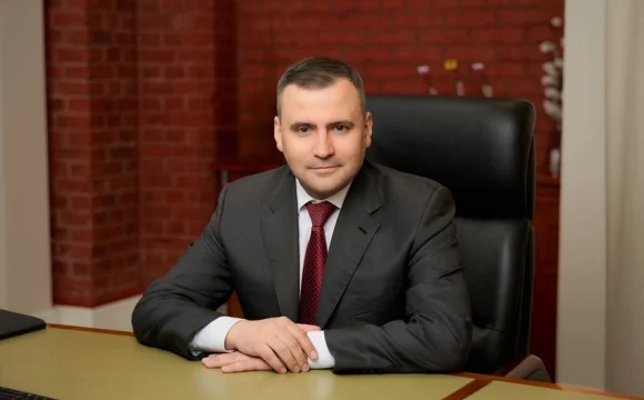 Группа &laquo;Эталон&raquo; расстается с президентом Михаилом Бузулуцким