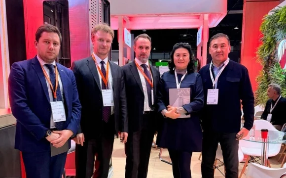 ЩЛЗ представил подъемник для ветроэнергетики на выставке  в Казахстане