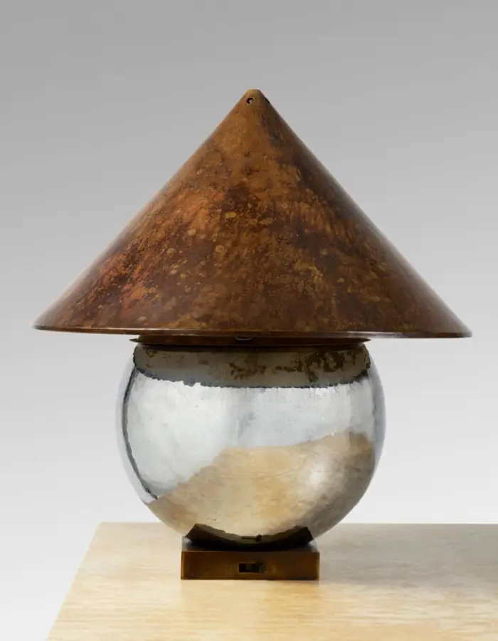 Интерьер как манифест: хром, жемчуг и «сигарная» палитра в трендах 2026 года