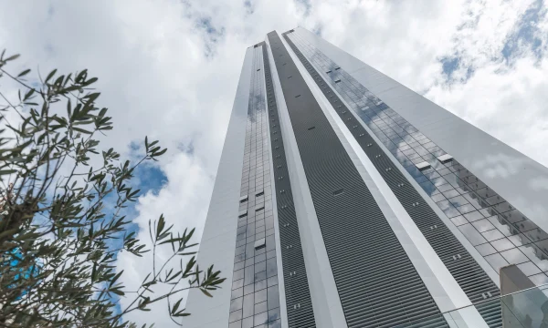 Завершено строительство небоскрёба "Vitra" в Бразилии
