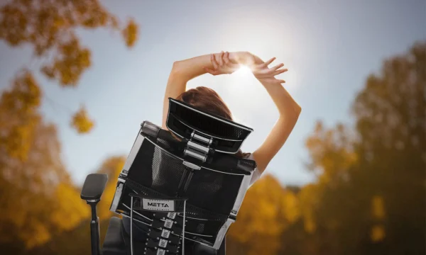 Позвоночное кресло YOGA, которое сделает из креветки человека