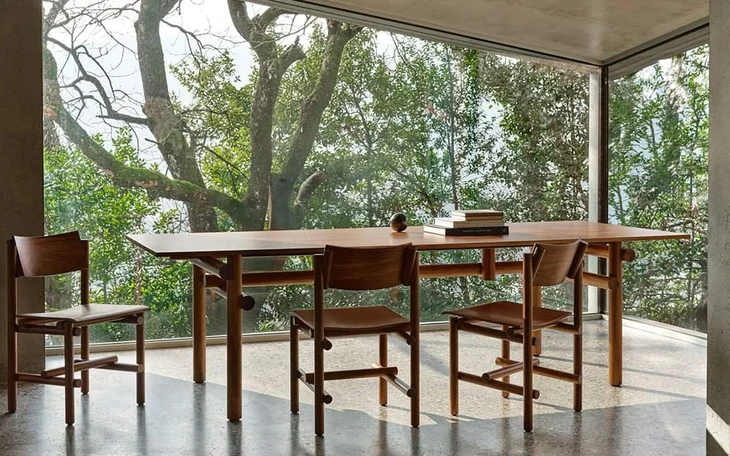 Деревянная мебель &mdash; от современного модерниста