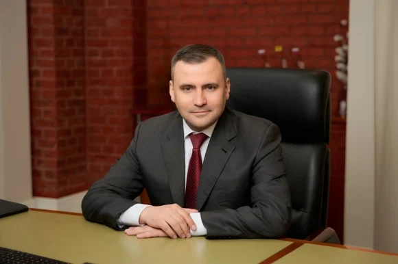 Группа &laquo;Эталон&raquo; расстается с президентом Михаилом Бузулуцким