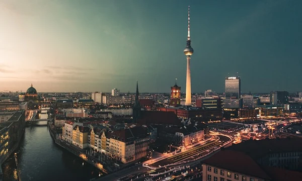 Компания Lasalle приобрела полностью сдаваемое в аренду офисное здание по адресу Шарлоттенштрассе, 8