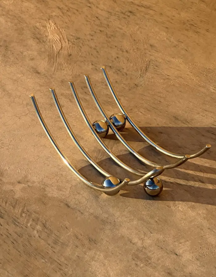 Интерьер как манифест: хром, жемчуг и «сигарная» палитра в трендах 2026 года