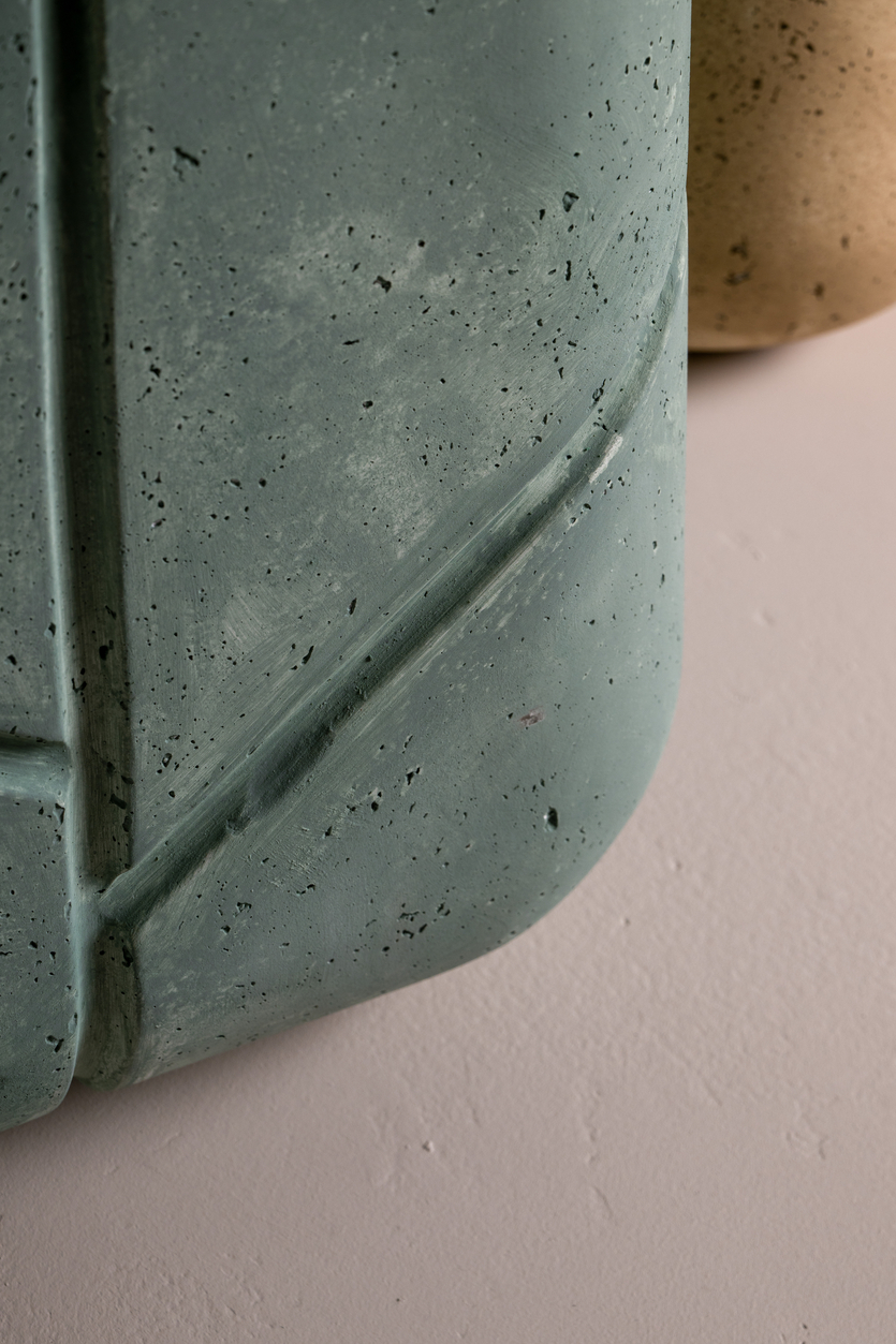 Кашпо на террасу от звезды дизайна