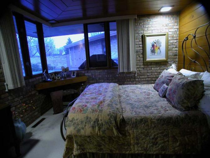 Фото спальной комнаты в частном доме
