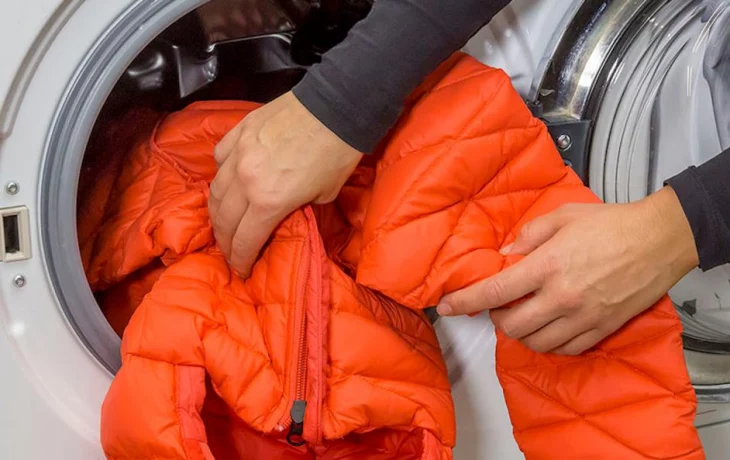 Как стирать куртку: подробная инструкция