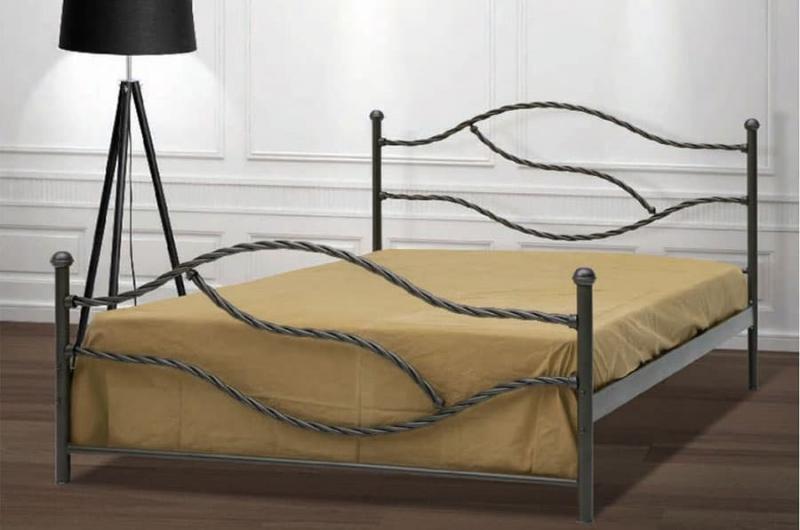 Кованная кровать в интерьере 5