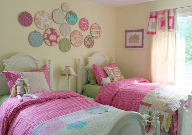 Спальня в розовых и фиолетовых оттенках - фото 2